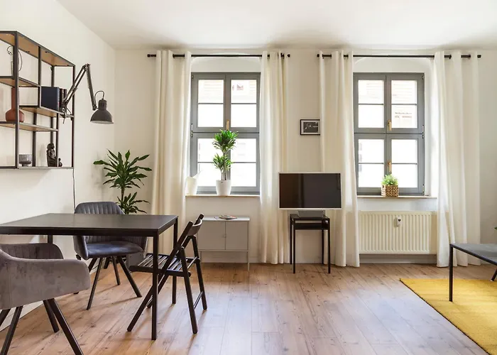 Hip & Minimalist Meets Historical Old Town
