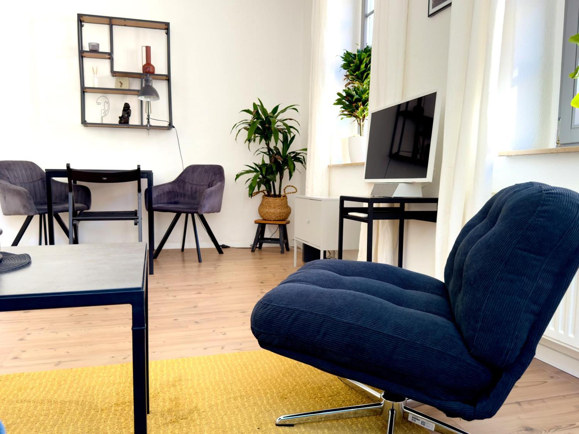Hip & Minimalist Meets Historical Old Town Apartment *